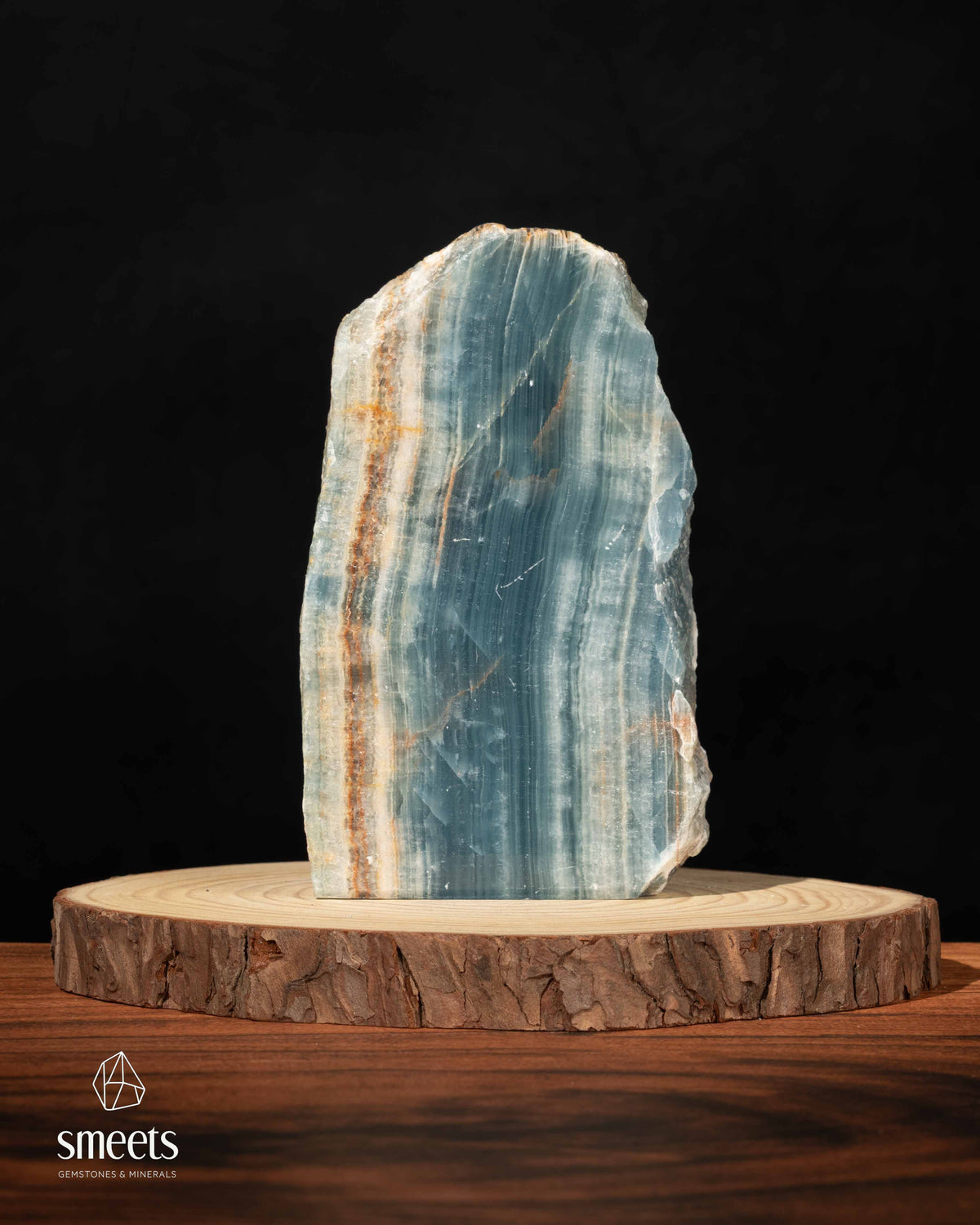 Blue Onyx Freeform from Pakistan – One Face Polished