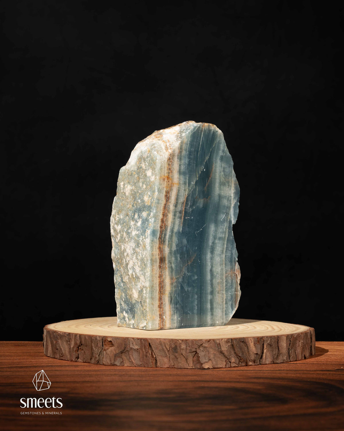 Blue Onyx Freeform from Pakistan – One Face Polished