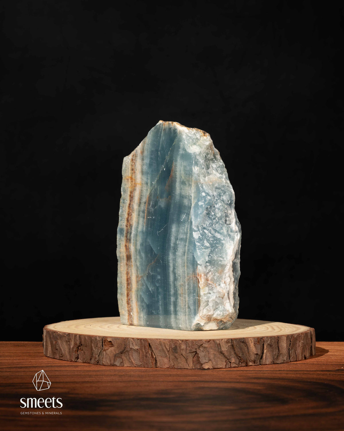 Blue Onyx Freeform from Pakistan – One Face Polished