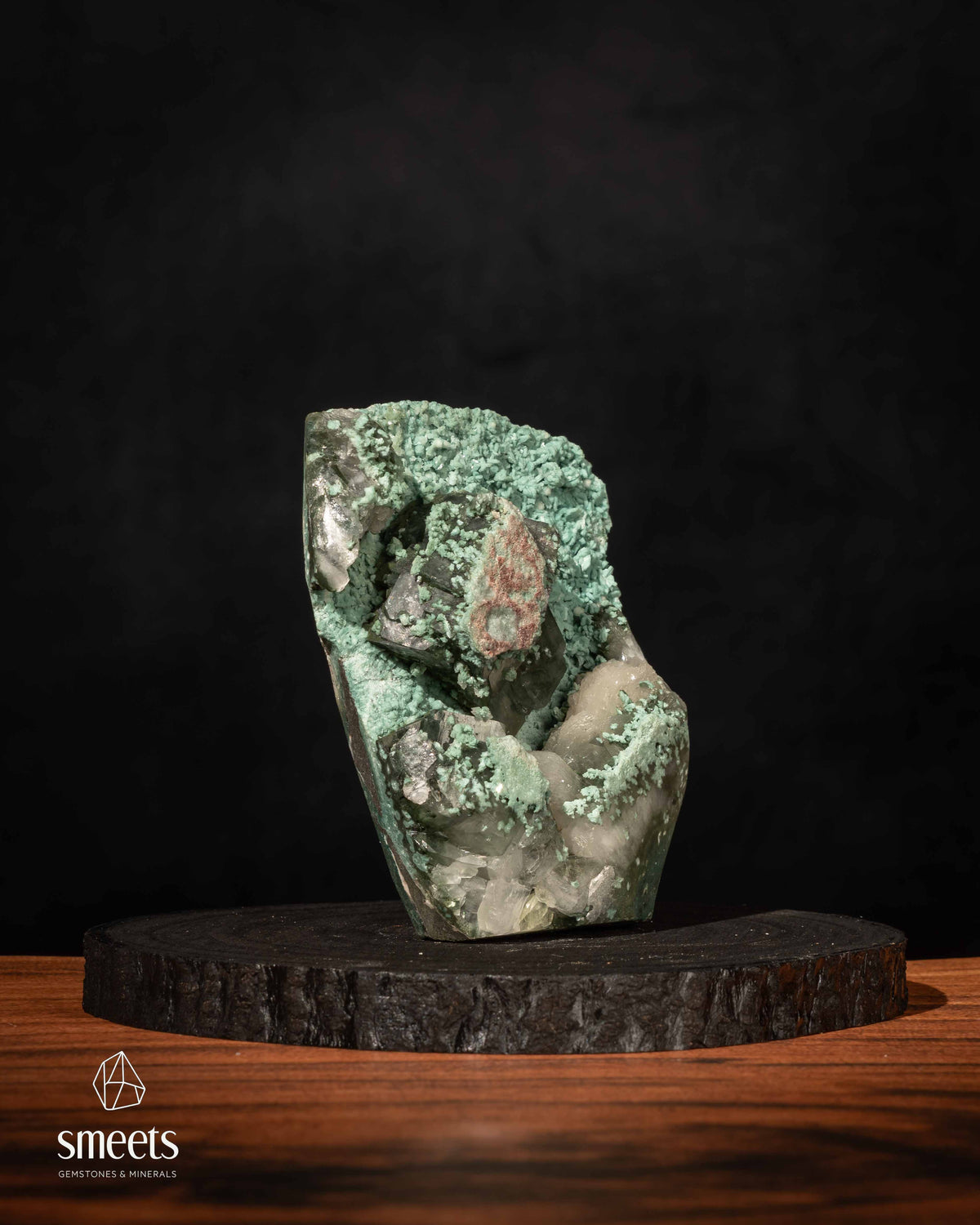 Marshy Green Apophyllite on Heulandite from India