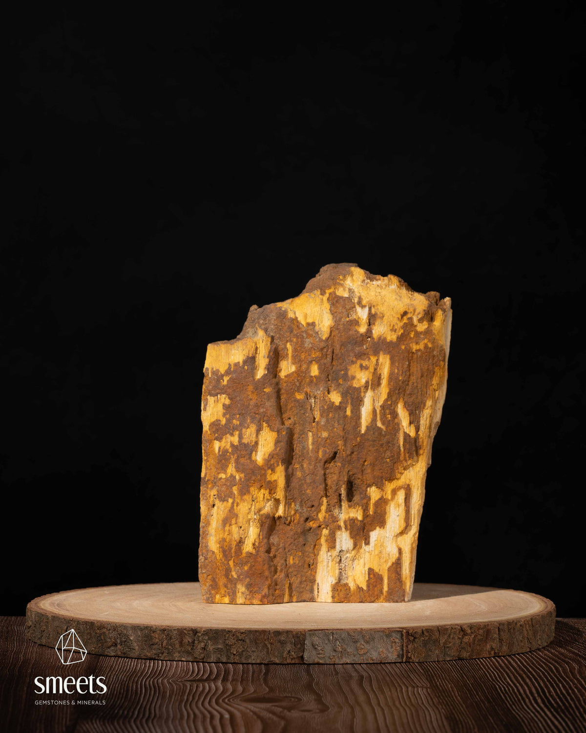 Indonesian Crystal Wood with Golden Tones and Natural Crystallisation