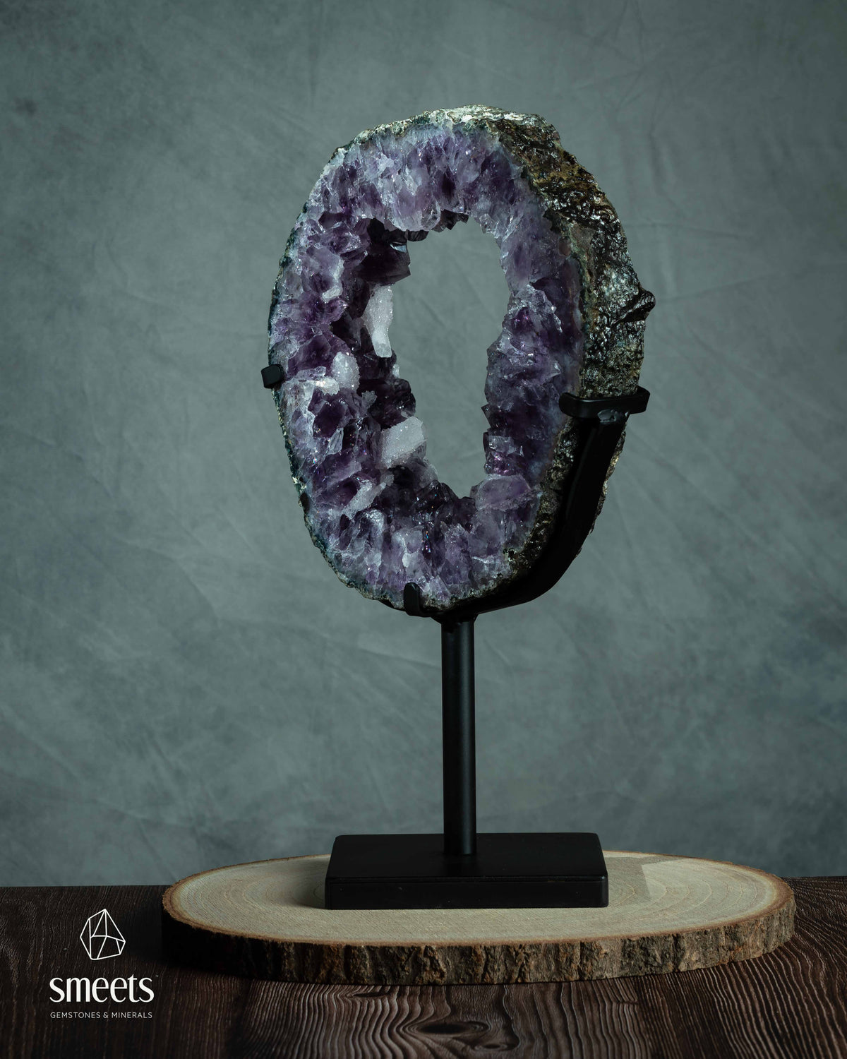 Exceptional Amethyst portal from Brazil with Calcite crystals