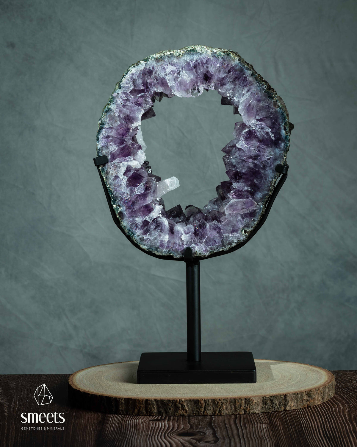 Exceptional Amethyst portal from Brazil with Calcite crystals