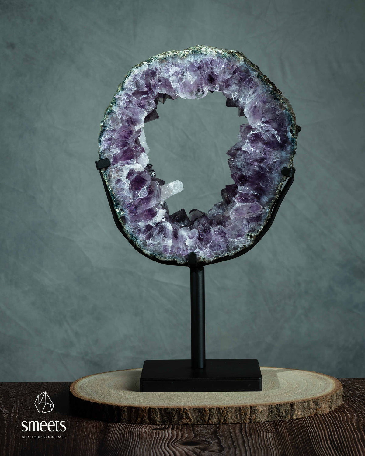 Exceptional Amethyst portal from Brazil with Calcite crystals
