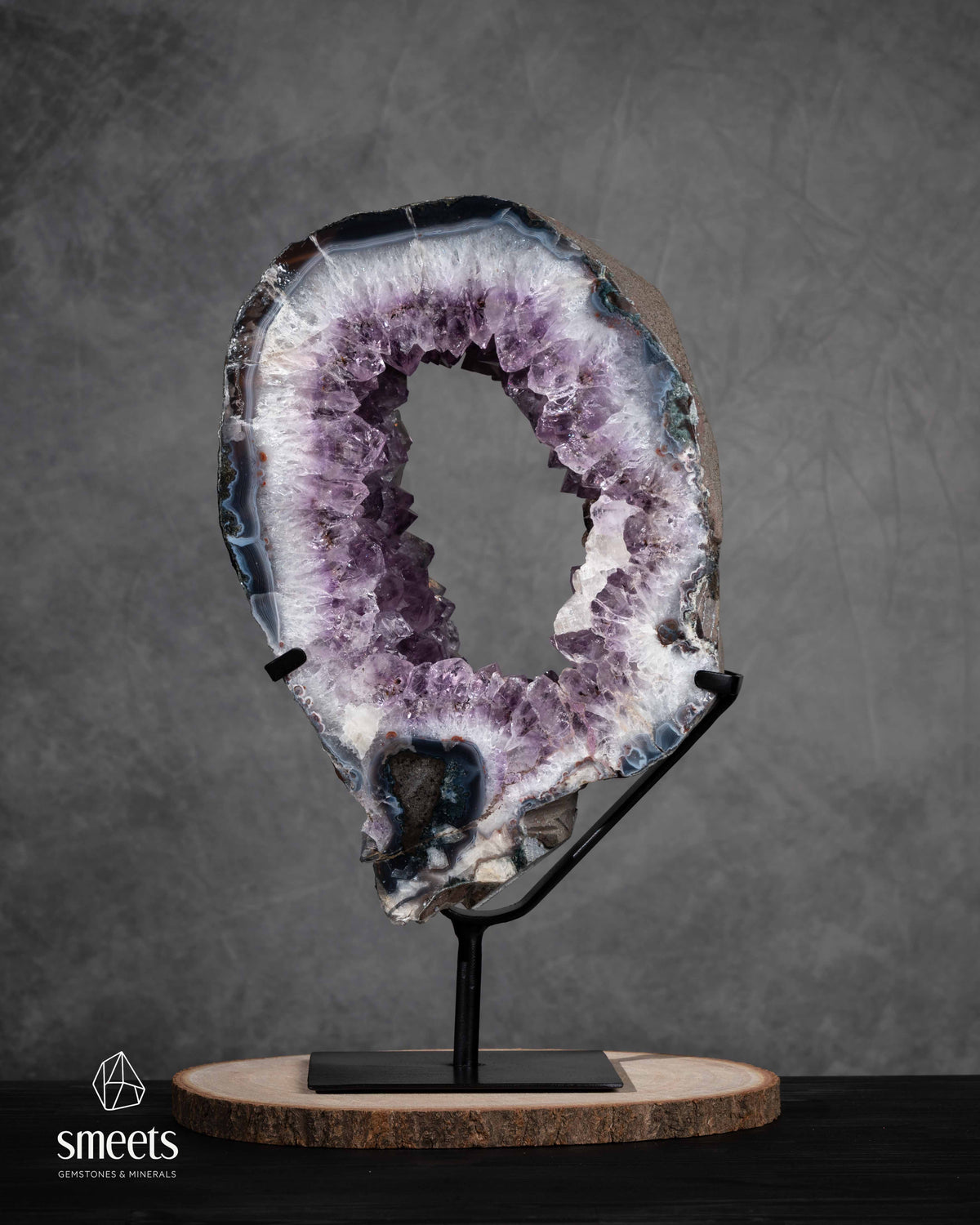 Brazilian Amethyst Portal with Agate Rim