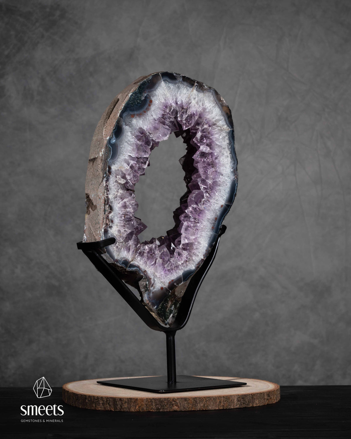 Brazilian Amethyst Portal with Agate Rim
